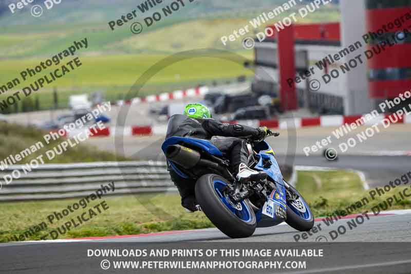 cadwell no limits trackday;cadwell park;cadwell park photographs;cadwell trackday photographs;enduro digital images;event digital images;eventdigitalimages;navarra;no limits trackdays;peter wileman photography;racing digital images;trackday digital images;trackday photos